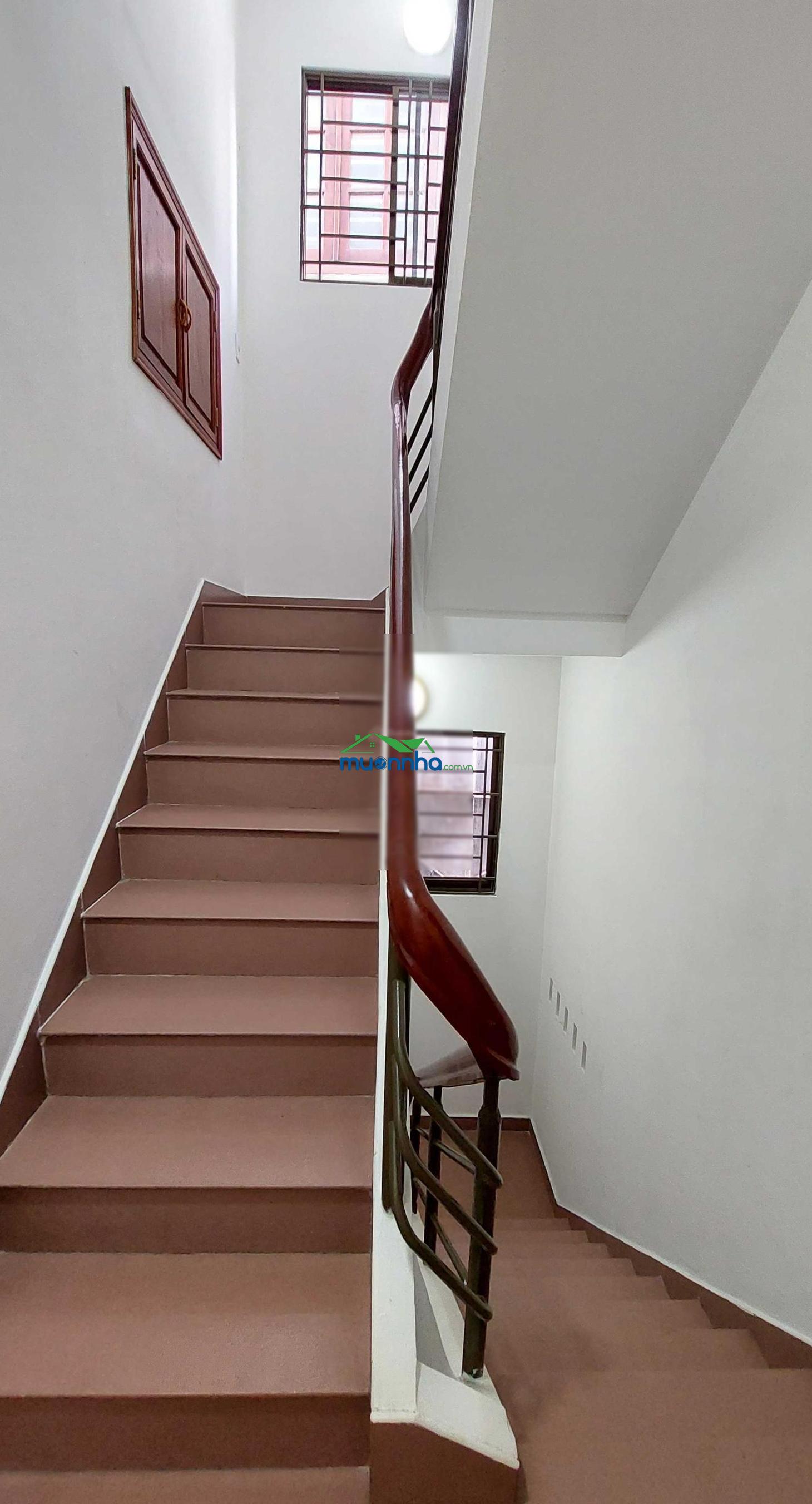 Nhà riêng chính chủ cách quận 1 khoảng 100m, gần cầu đbp, trường đại học uef, hồng bàng - 2