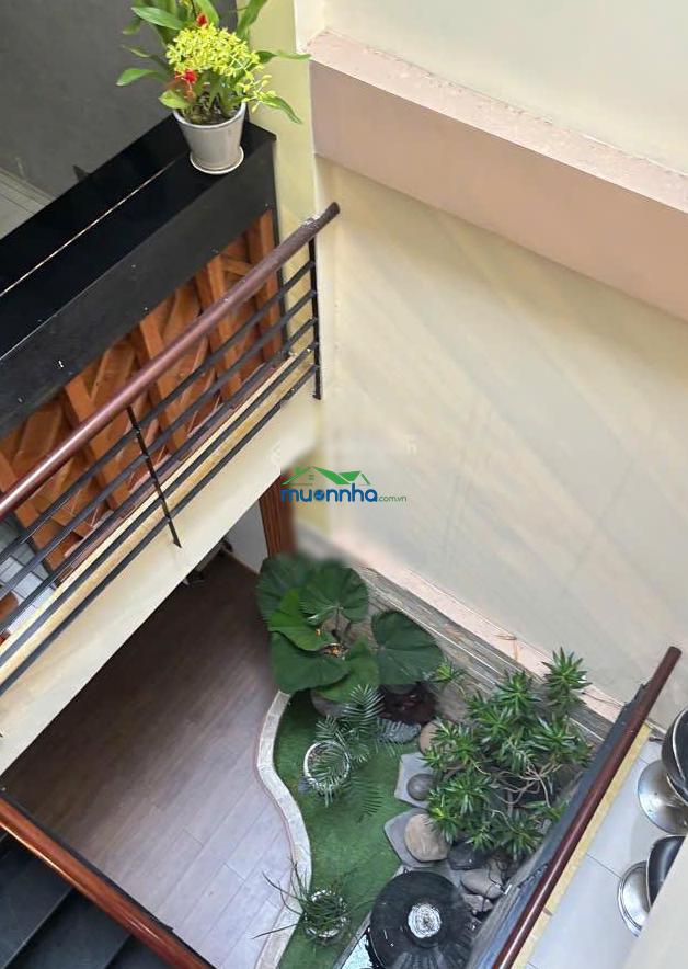 Định cư bán gấp villa cao cấp 145m2 (7.8x20) - 3 tầng - gần mercedes - cv làng hoa 15.x tỷ còn tl