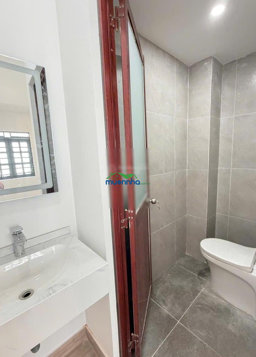 3.15 tỷ - không lộ giới - không quy hoạch - 3 tầng - 2 pn - đường ht06 - gần hiệp thành city - 3