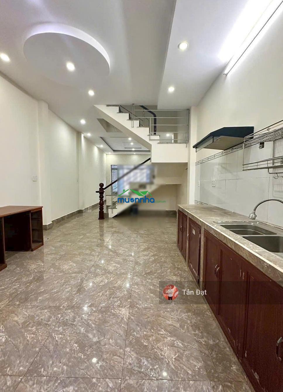 Nhà đẹp 2 tầng hẻm 5m ôtô tới nhà cách mt 50m, gần metro, ngã tư thủ đức, giá chỉ 6.3 tỷ