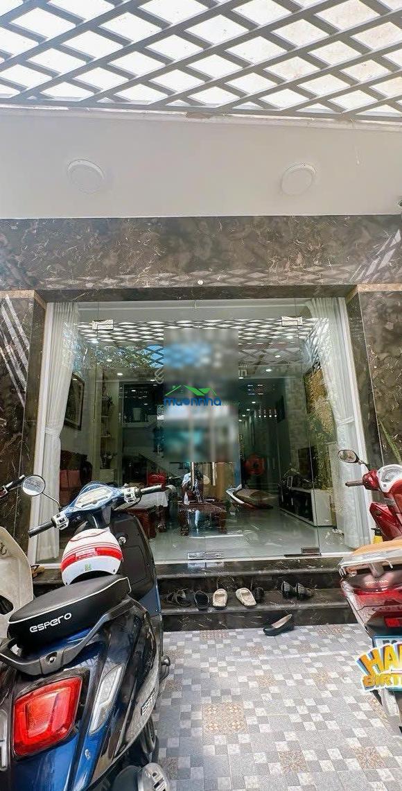 Nhà cực đẹp 5 phòng ở ngay - ngang 5m dài 18m vuông vức - 2