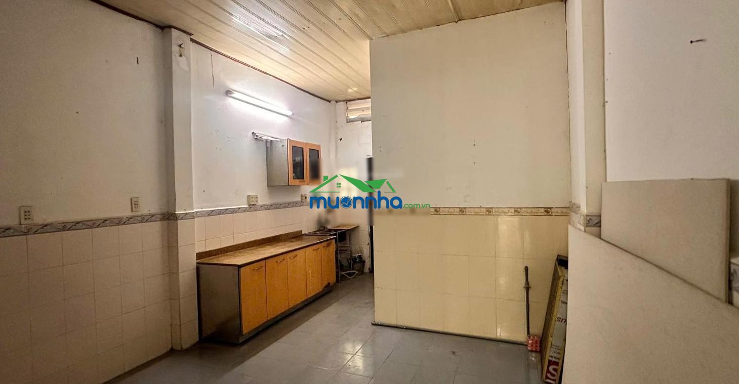 Bán nhà c4 hxh lạc long quân, p5, q11, dt 3,7x13,3m, giá 6,7 tỷ tl, lh 0916 103 ***