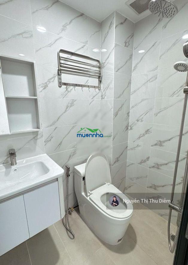 Sát mặt tiền - ngay chợ bà chiểu - (4.5x14m) - 2 tầng mới - 3 pn - đường trước nhà 8m - 3