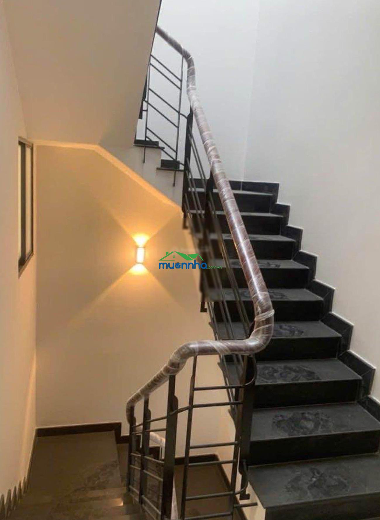 Bán nhà mới đẹp 30m ra nguyễn duy trinh q2 - hcm. hẻm xe hơi vivu