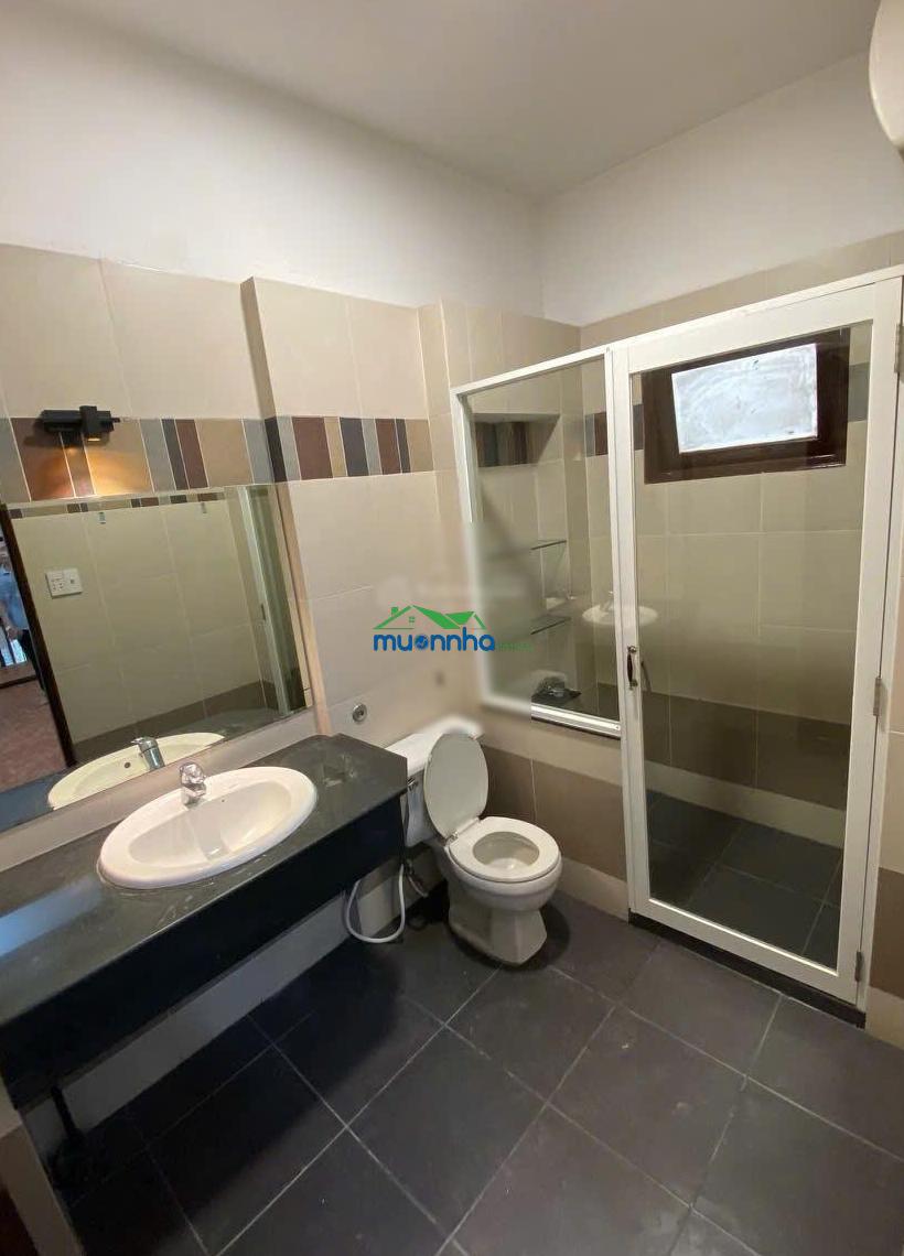 Thông số đẹp 6,1m * 15m - nở hậu tài lộc 6,8m - 5 tầng - đường cách mạng tháng 8. giá 20 tỷ tl - 3