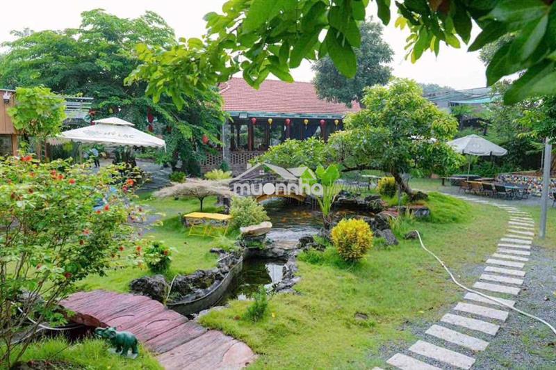 Mặt bằng 1500m2 gần 30/4 , trường võ minh đức. sẵn nhà gỗ , hồ cá ,cây