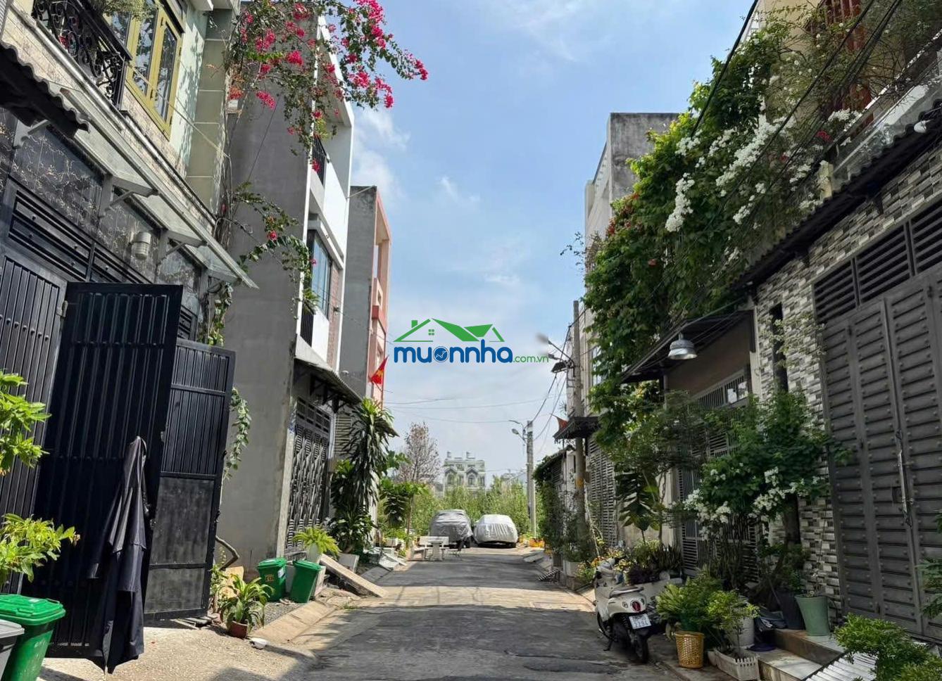 Bán nhà 3 tầng đường đinh thị thi ngay vạn phúc city hẻm 7m giá 7,1tỷ