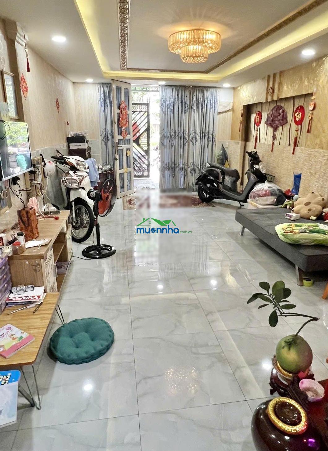 Hém xe hơi 6m - hậu giang, q 6 - dt khủng 65m2, số vuông vức - đối diện công viên - chỉ 8.3 tỷ - 2
