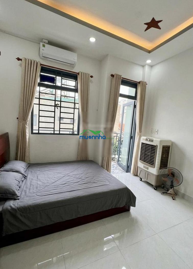 Bán gấp nhà 1 trệt 1 lầu 4,5m x 13m. ô tô ngủ trong nhà. giá 5 tỷ 2 - 4