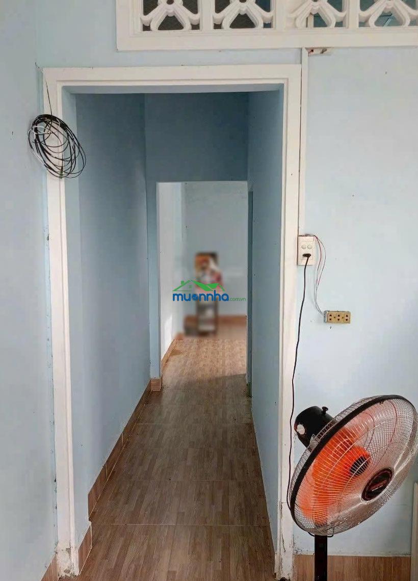 Bán gấp căn nhà sổ hồng riêng 125m2, giá 1,4 tỷ đường bê tông. - 2