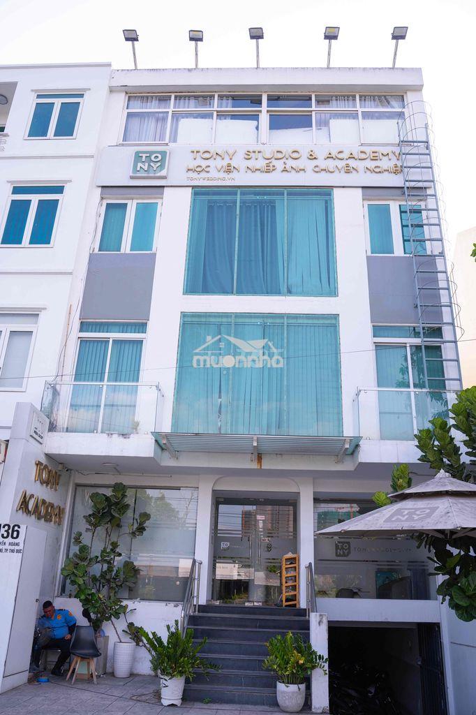 Cho thuê toà nhà văn phòng mặt tiền nguyễn hoàng q2 4 sàn 8x20 hầm