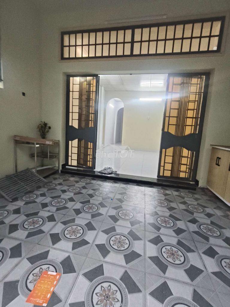 8triệu nhà mới 4x17 trệt lửng 2pn 2wc hẻm xe hơi thông,gần chợ b tân