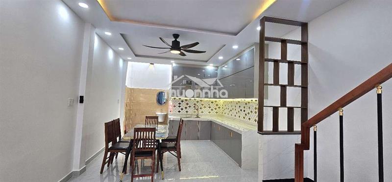 Lk 5-6.nhà mới siêu đẹp.khu an ninh.đường xe hơi tránh nhau