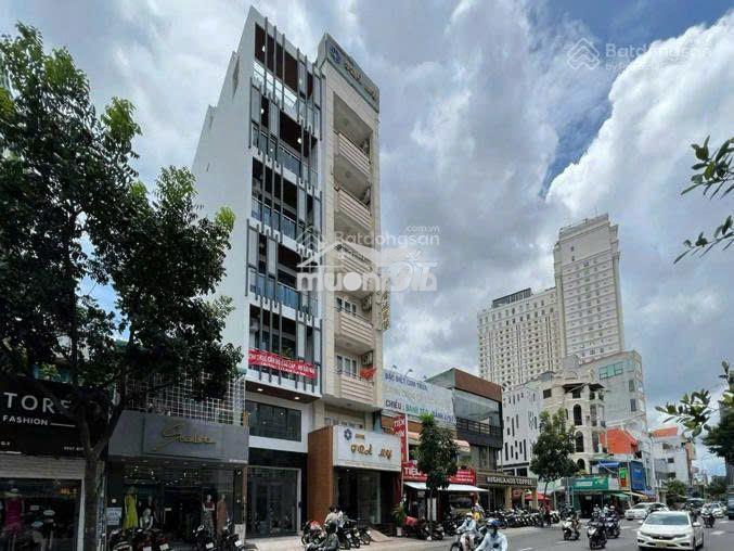 Cho thuê nhà kinh doanh mặt tiền, 1 trệt 1 lầu, 355m2  q.3, hcm