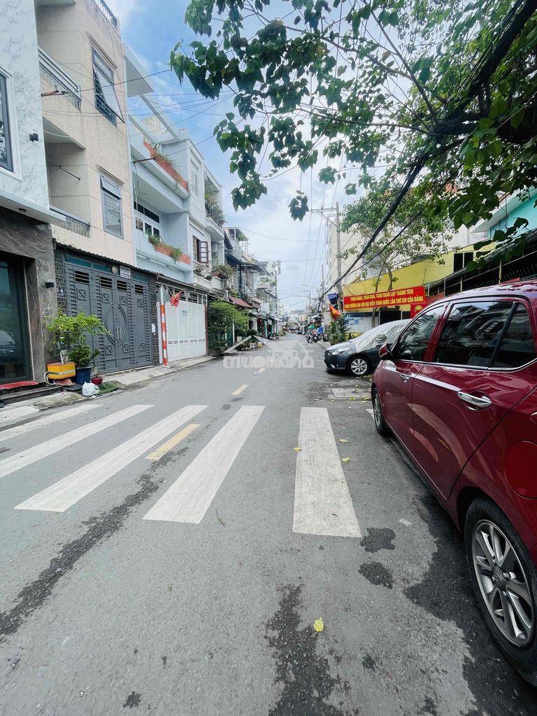 Hẻm xe hơi 4tầng 4m x 17m - nguyễn văn công gần sân bay - hơn 9 ty
