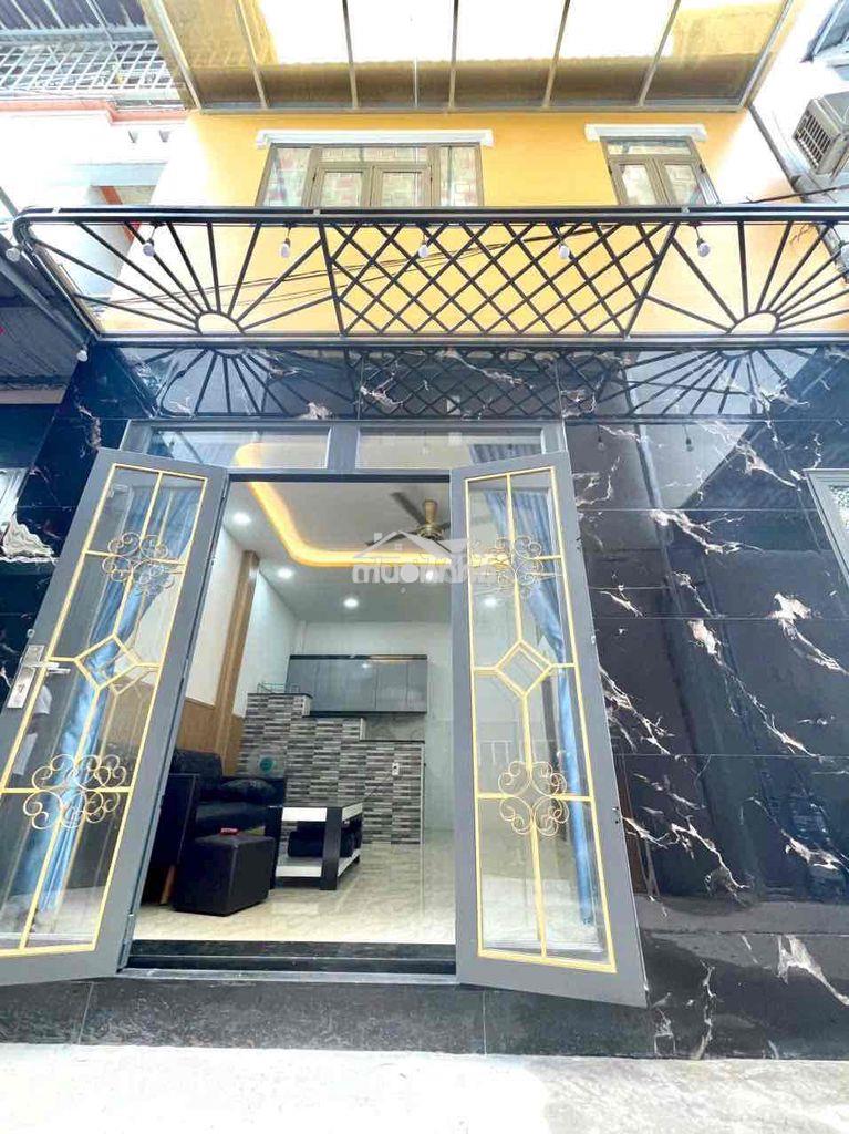 Nhà ngay chợ ngang 5m hiếm