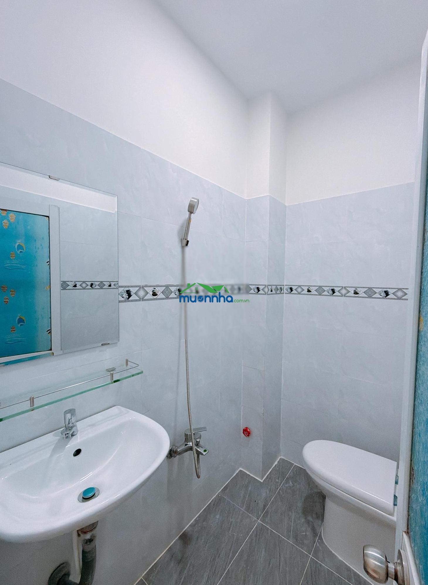 Nhà dt rộng 2 tấm 4*16 tại khu hoàn cầu ecogreen q7 giáp q4 giá 5 tỉ 8 dân cư sổ riêng