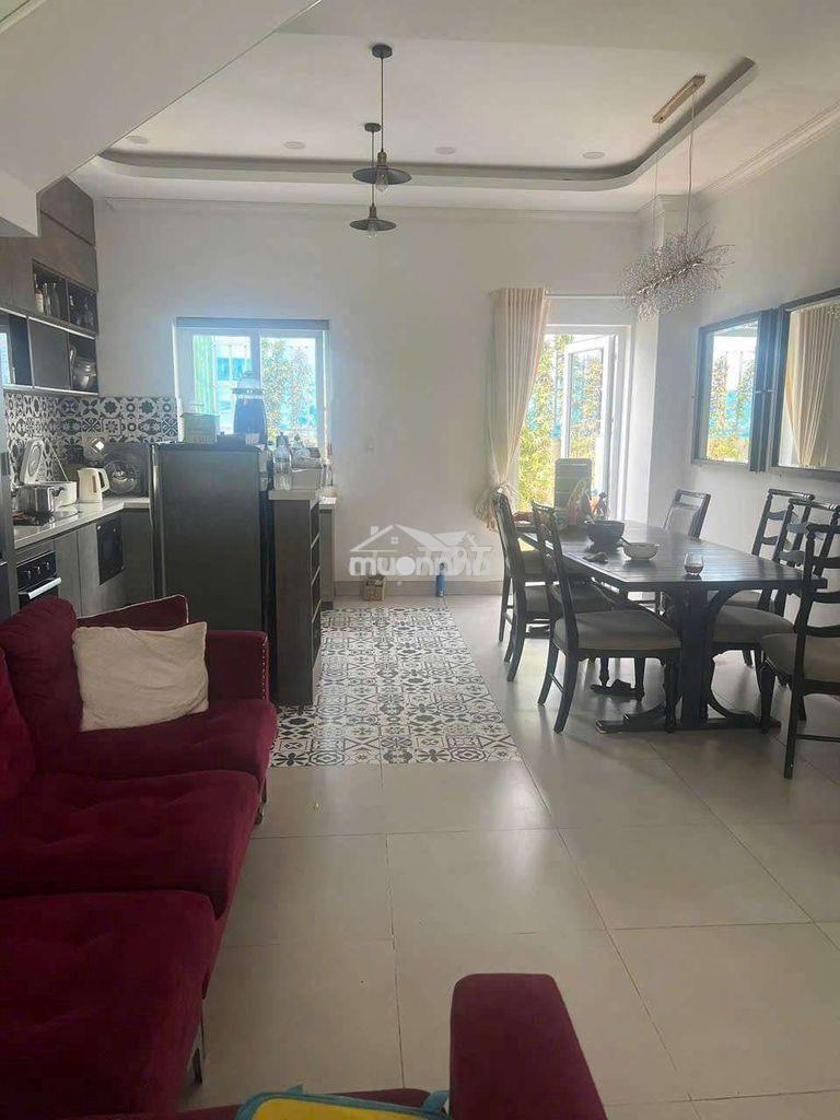 Nhà full nội thất 1 trệt 3 lầu 5x17m 3 phòng khu valencia riverside