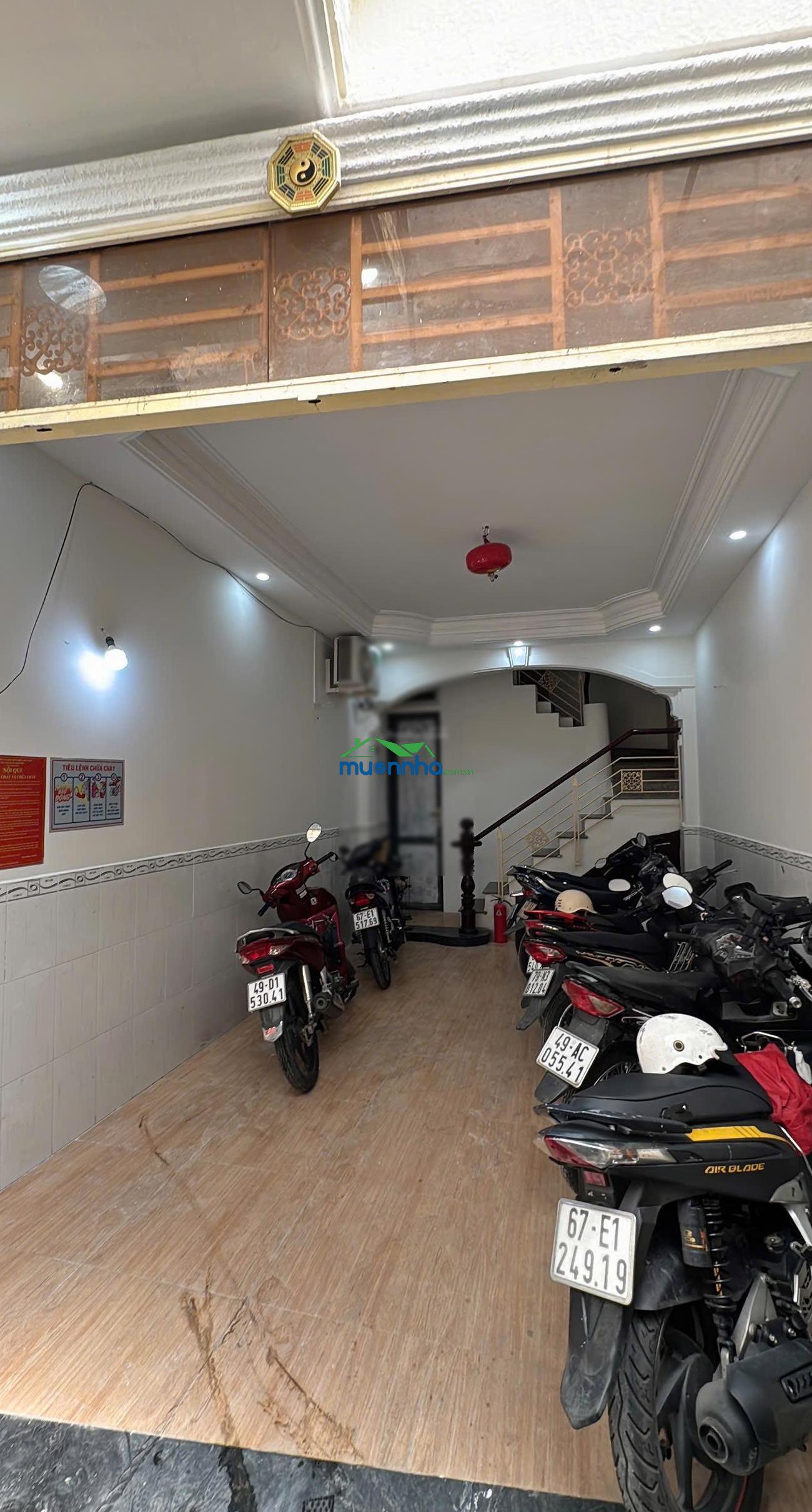 Bán nhà chdv - 4 tầng - nguyễn thượng hiền - sẵn dòng tiền 33tr/tháng - 8.x tỷ lh: 0703 171 *** - 3