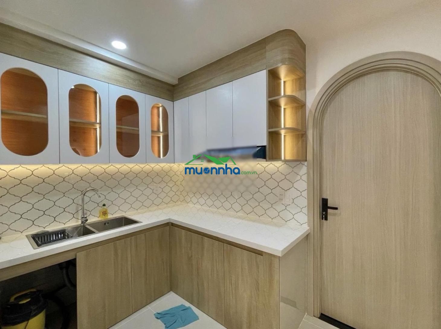 Nhà mới 100% - xe hơi thông - 3 tầng - 4pn - nhỉnh 8 tỷ.