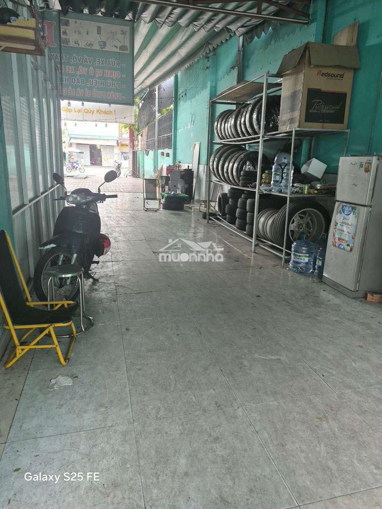 Cho thuê mặt bằng 800m2 giá thuê 20 triệu/ tháng