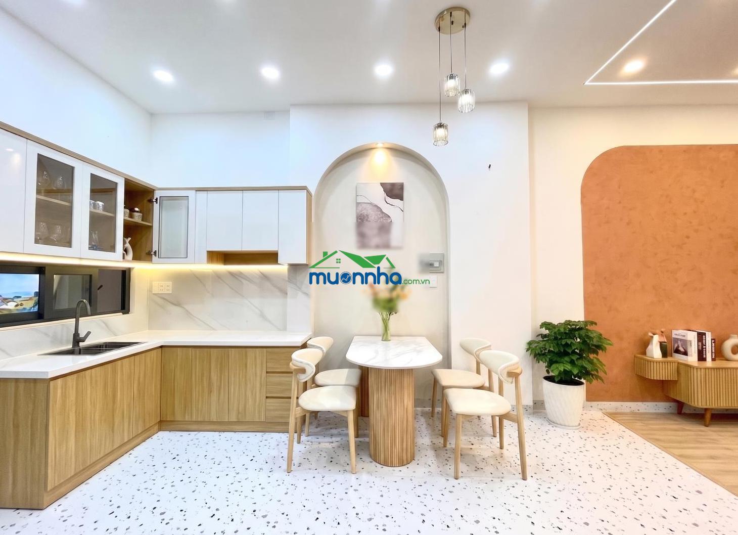 Gần q1 - 10m ra hẻm oto, (4.5 x 11m) đường bùi đình tuý. nhà đẹp ở ngay