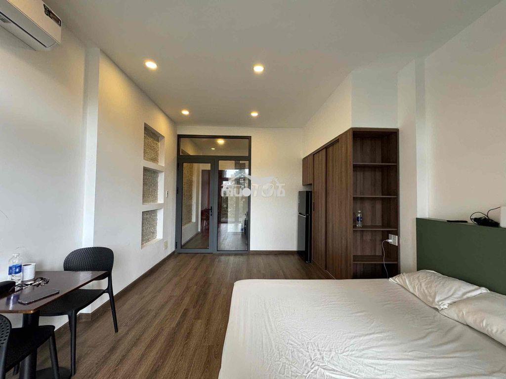 Phòng ban công 40m2 ngay mặt tiền đường ngay bờ kè hoàng sa - 3