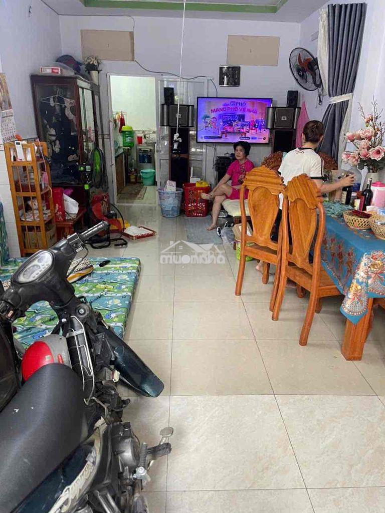 Giáp aeon tân phú, 2 tầng, dt 7x15, giá 6.x tỷ