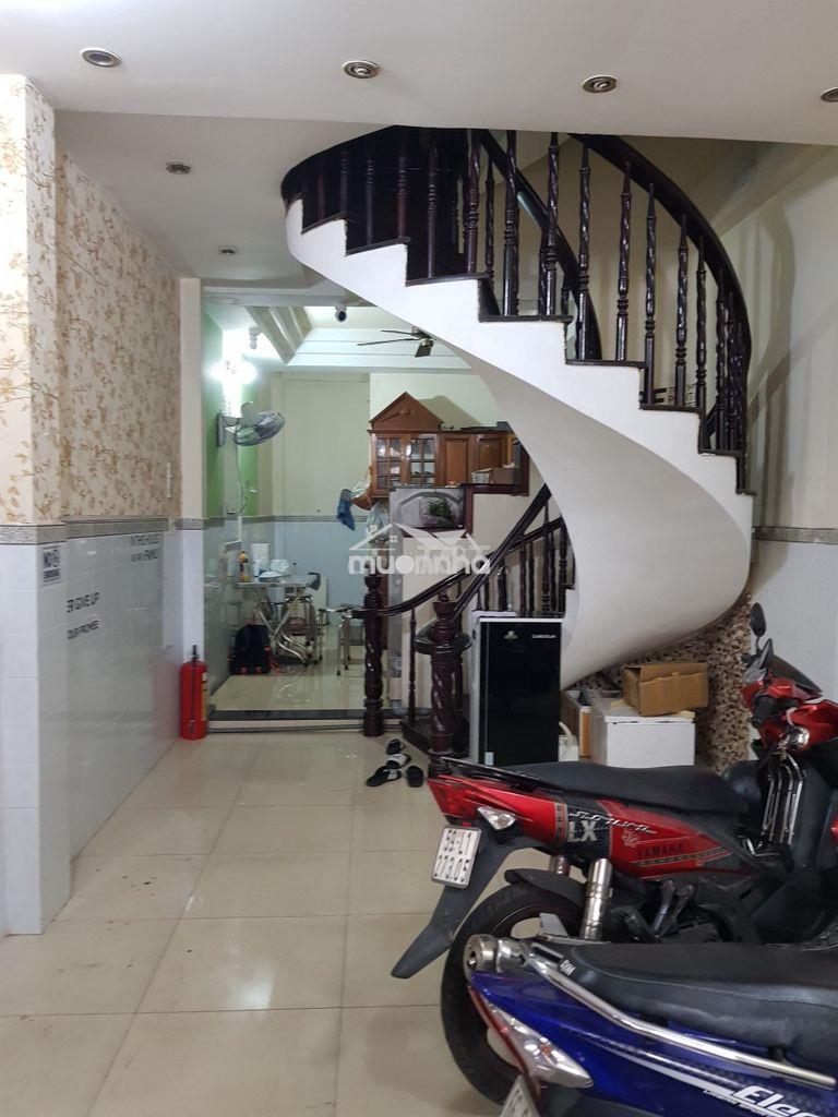 Phòng 23m2 có bancol, máy lanh, wc riêng - âu dương lân q3 giá tốt - 2