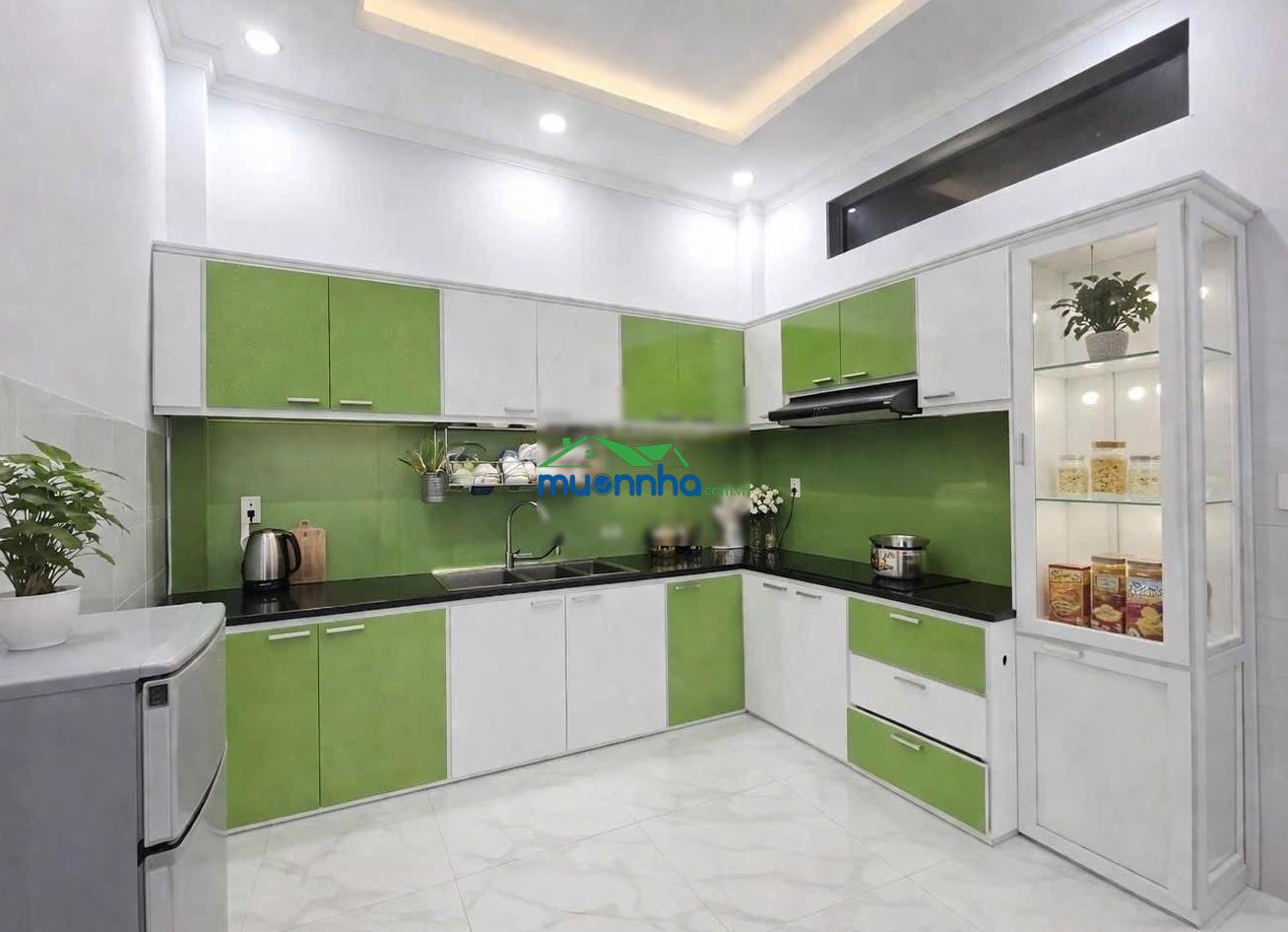 Bán gấp nhà 4 tầng lã xuân oai hxh 6m 4pn chỉ 5.8 tỷ