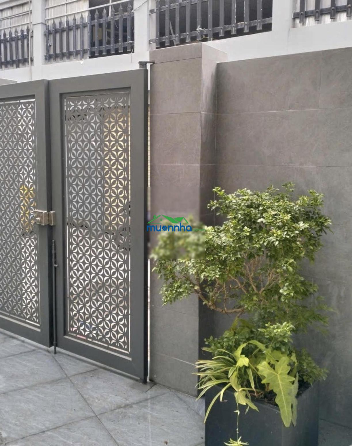 Nhà 2 tầng nở hậu cách một căn ra mặt tiền kha vạn cân - 69 m² - 4.99 tỷ