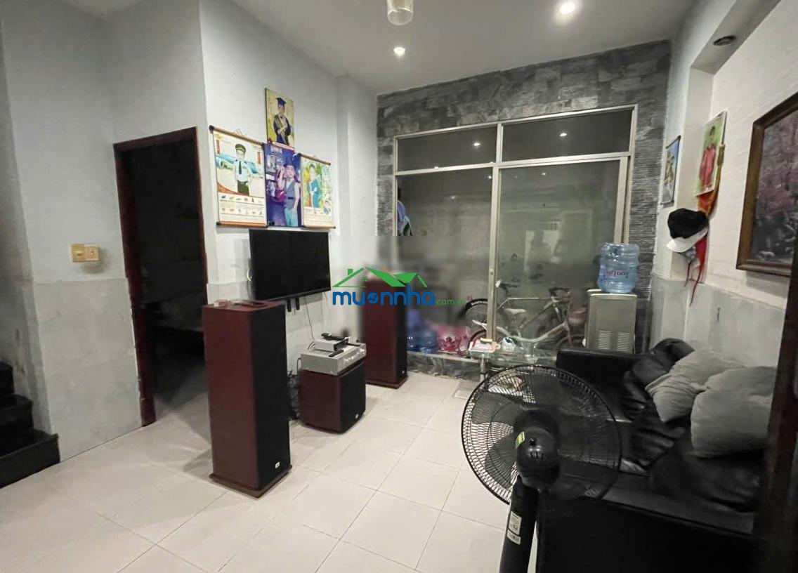Bán gấp nhà đường 18, gần khu thành ủy. giá 5,2 tỉ hẻm 3 gác. - 2