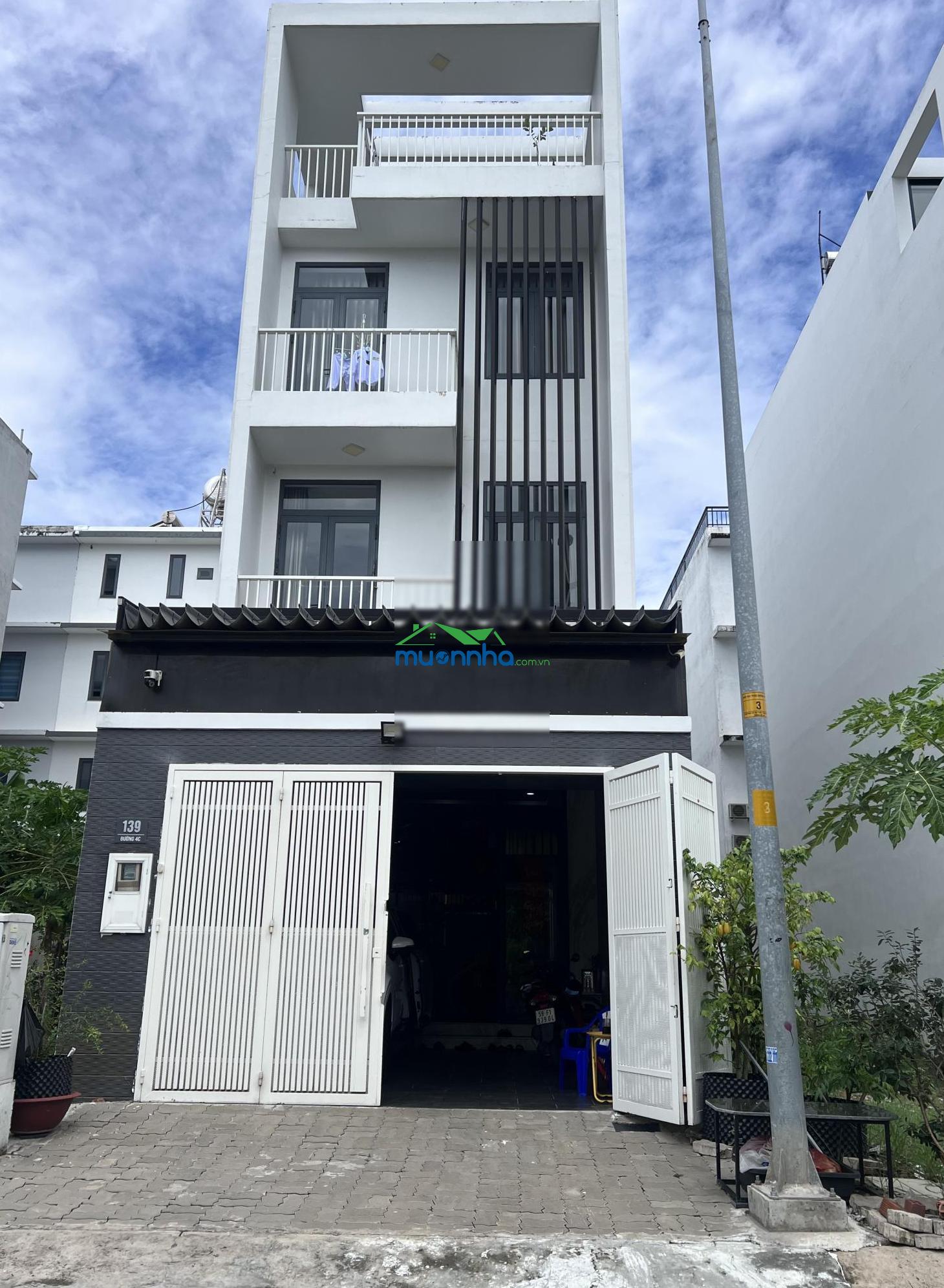 Bán nhà sổ hồng chính chủ 1 trệt 3 lầu dt đất 100m2 - 2