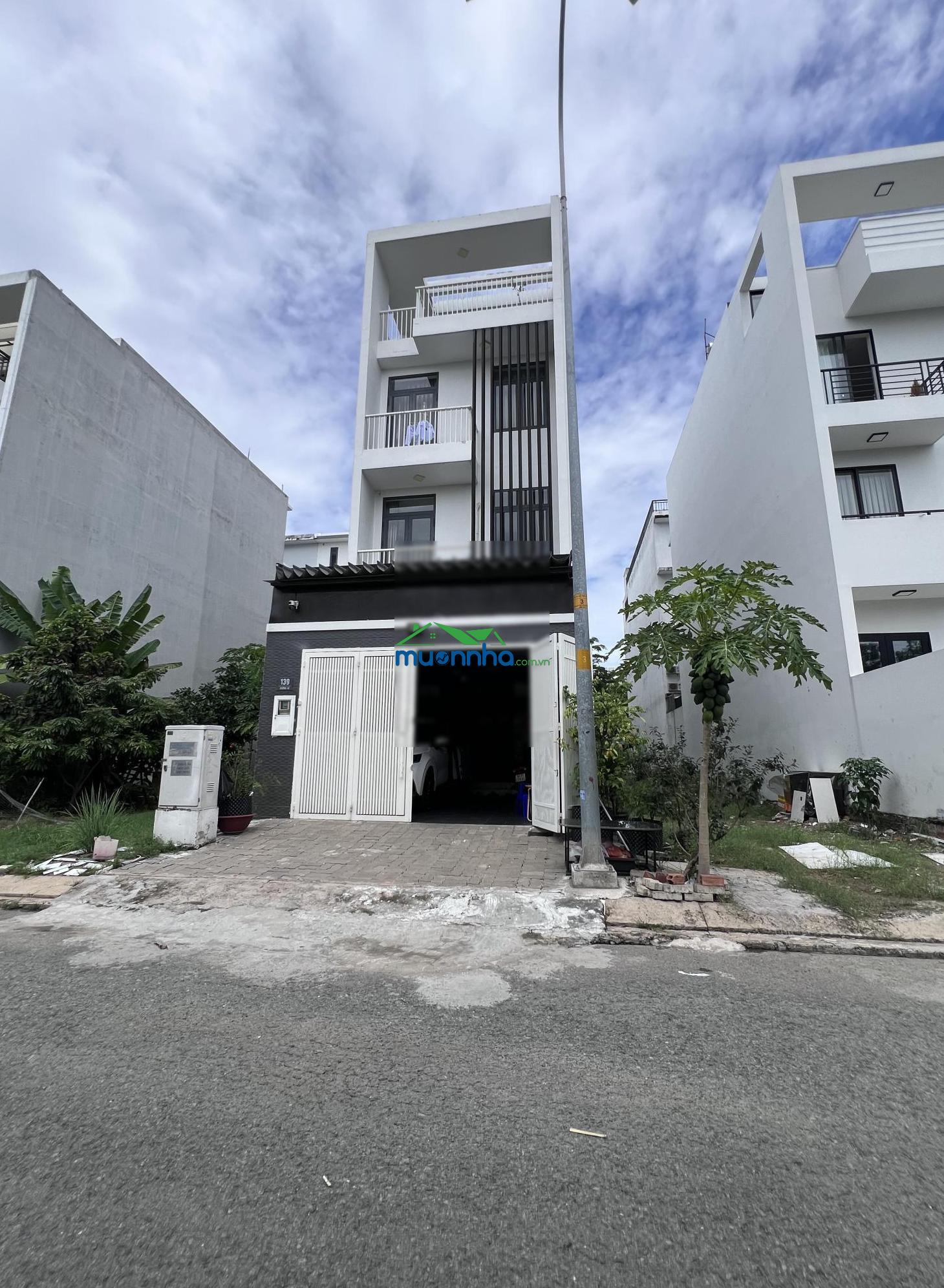 Bán nhà sổ hồng chính chủ 1 trệt 3 lầu dt đất 100m2 - 3