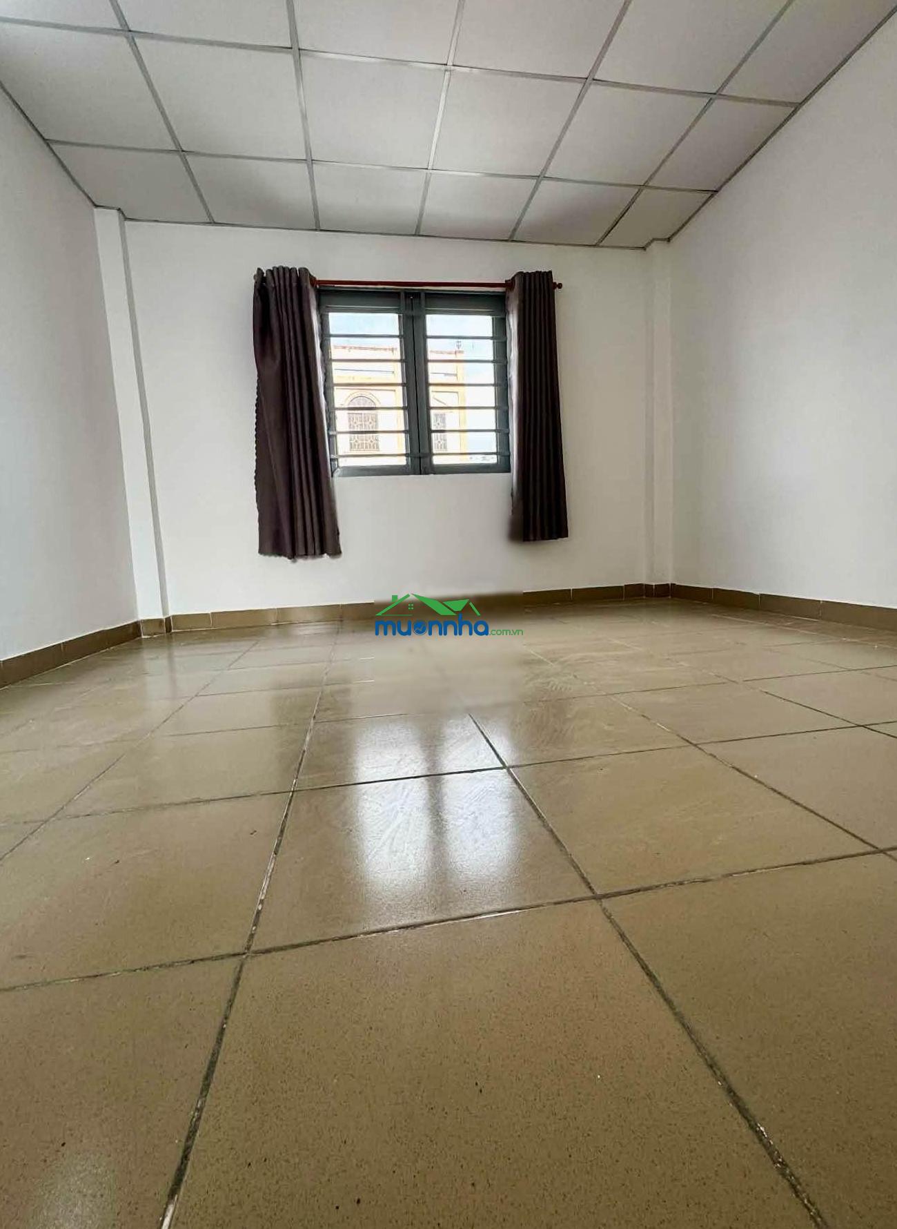 Chính chủ nhà 2 mặt hẻm cách mặt tiền 1 căn 55m 6pn ở & cho thuê - 2