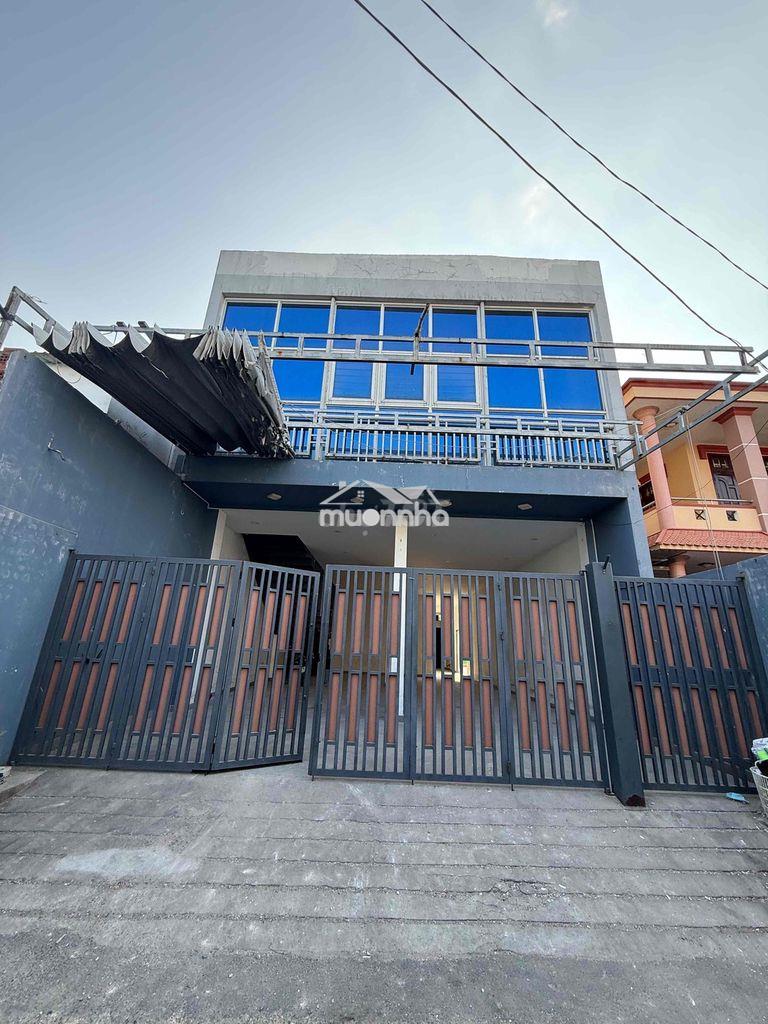 Nhà to bự,nhiều công năng ngay sát chợ, mặt tiền đường số 8 linh xuân