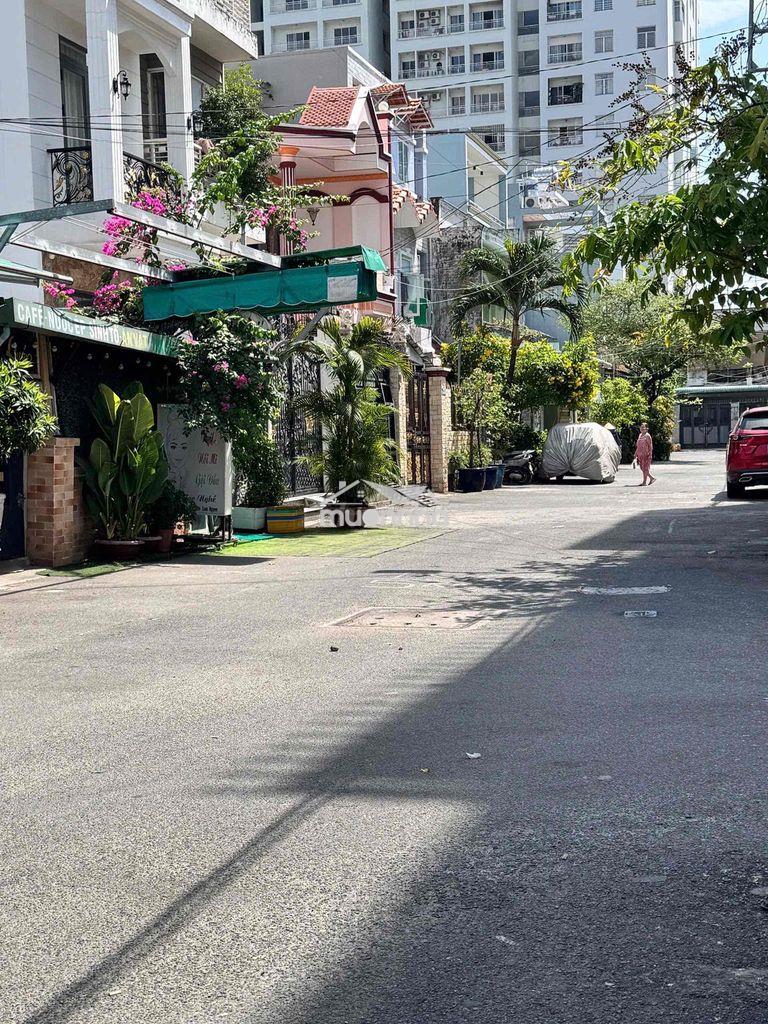 Bán nhanh trong tháng – nhà đẹp mặt tiền 8m trần xuân soạn, q.7 – 7.2x
