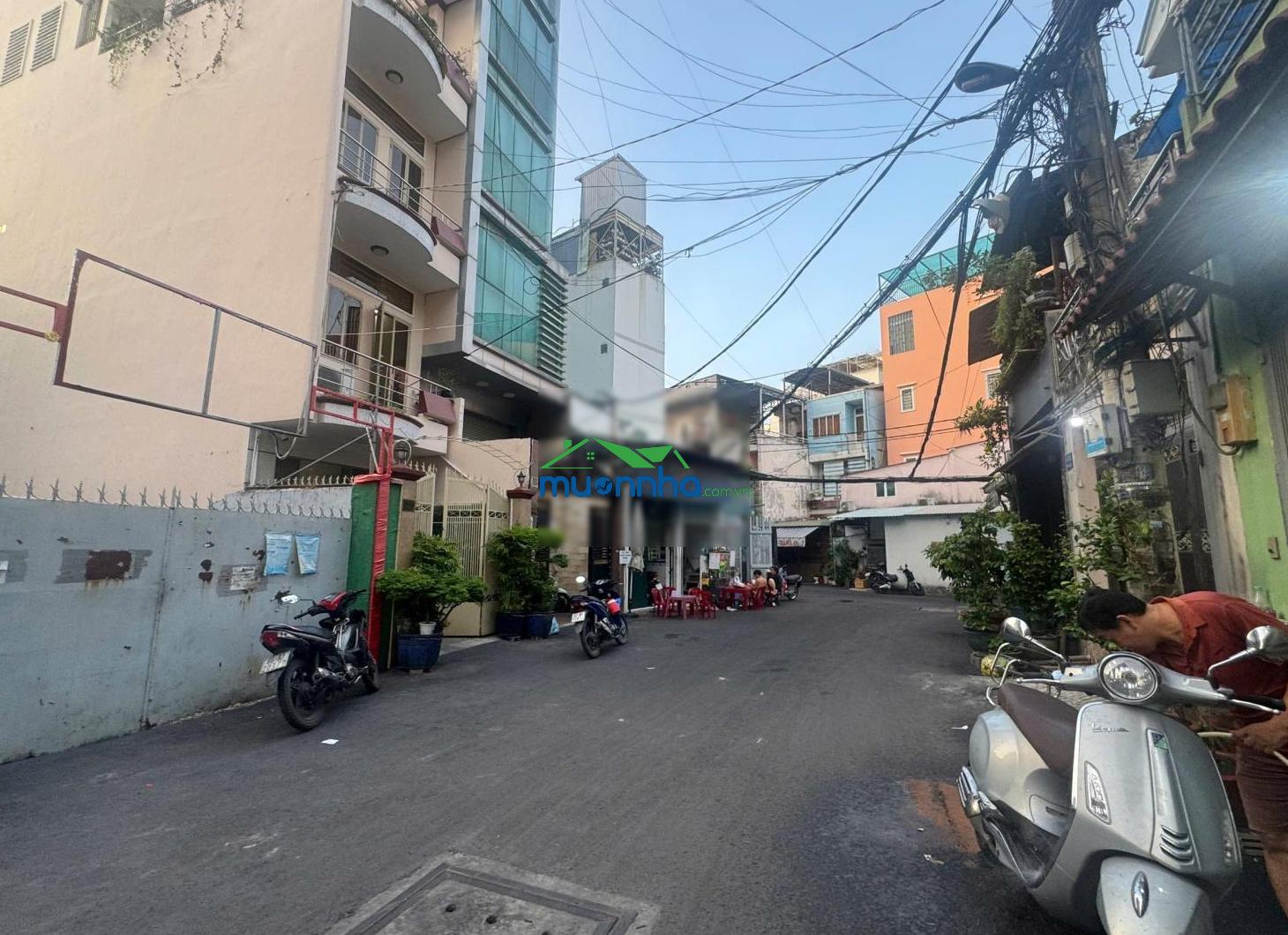 Bán khuôn đất hẻm 10m. quận 10- 11.5x33m.cn 370m²- ctxd 7 tầng - giá 70 tỷ- đối diện kingdom. q10