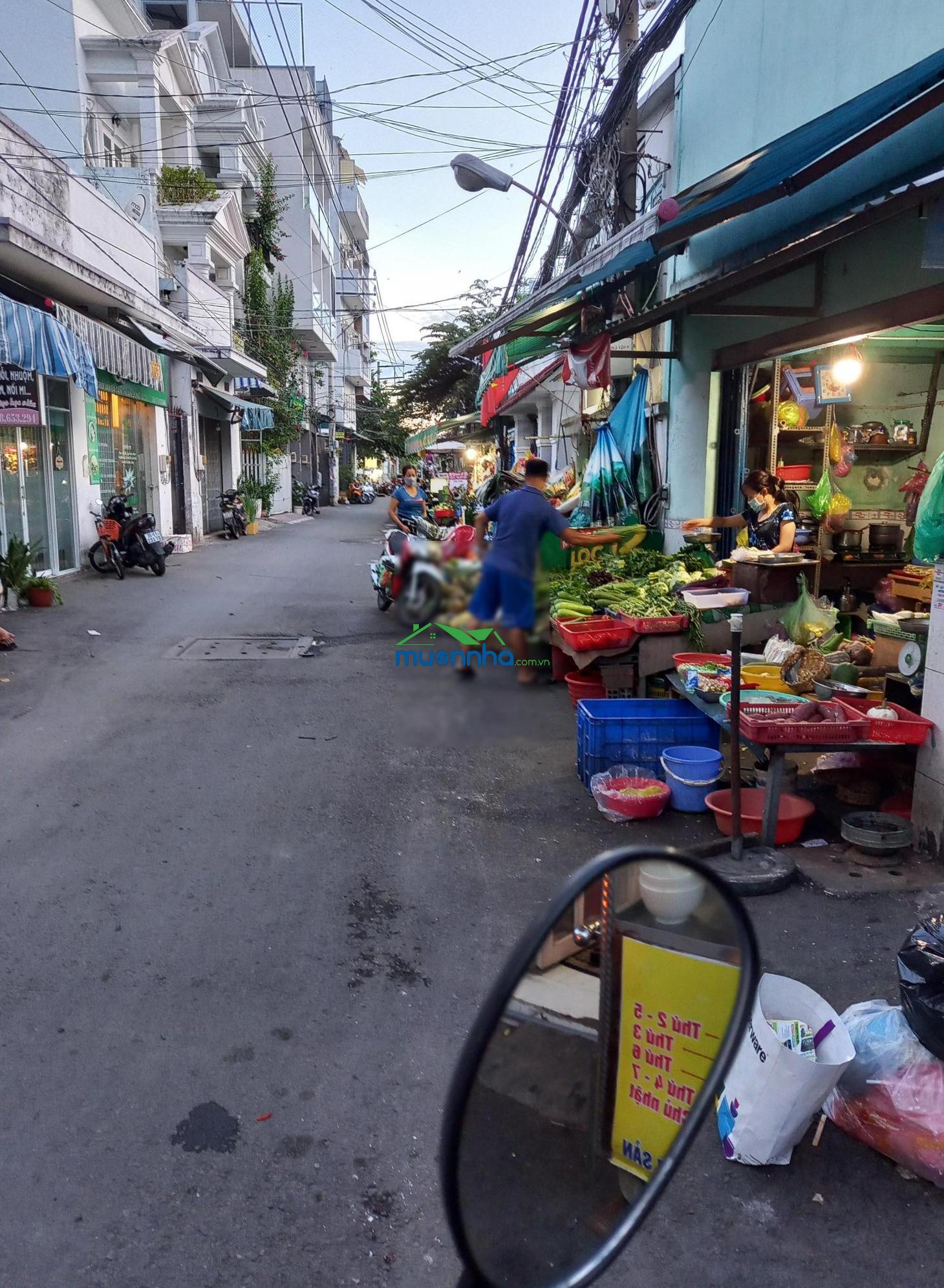 Cần bán nhà hẻm 180 bùi văn ba, tân thuận đông, quận 7 dts: 24m2, gia: 820 triệu