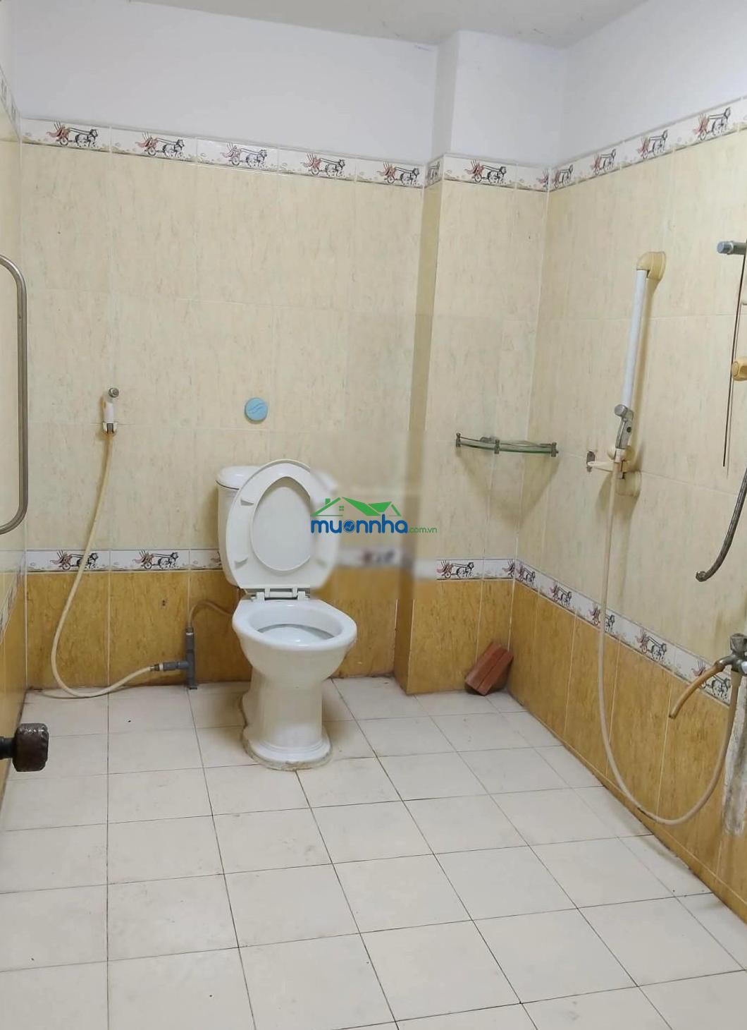 Nhà 2 tầng. đường rộng thoáng cao ráo. - 3