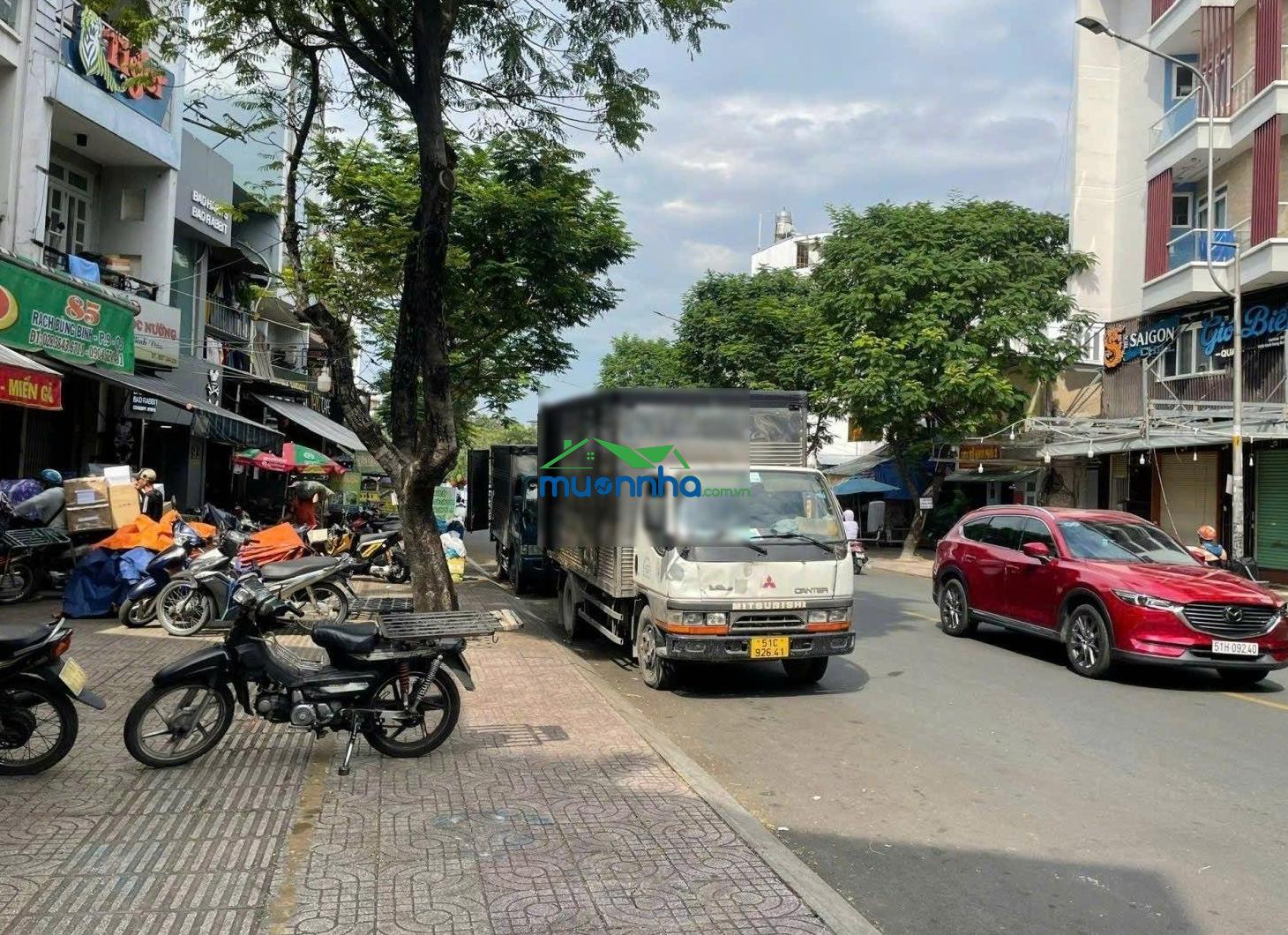 Rạch bùng binh - quận 3 - 51m² - 3 tầng - sát mặt tiền - chỉ 8.8 tỷ.
