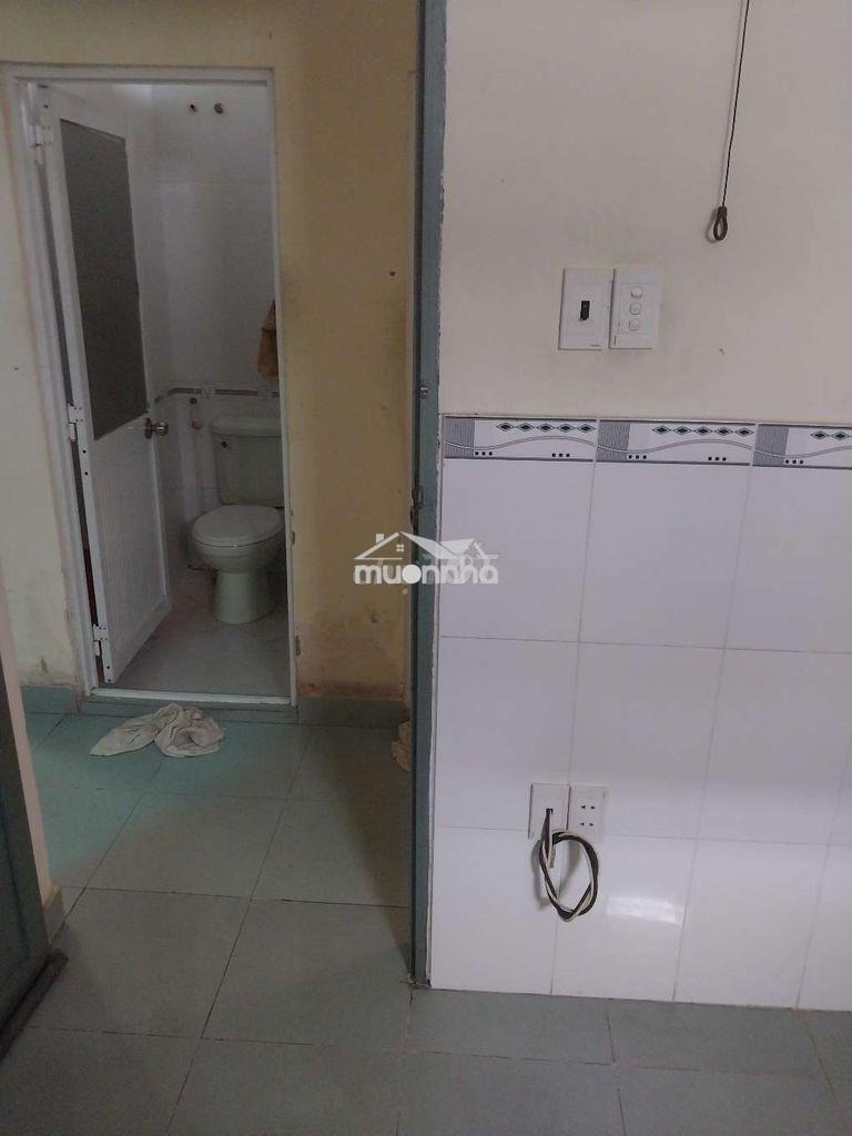 Cho nữ thuê phòng trọ quận 11 - 2
