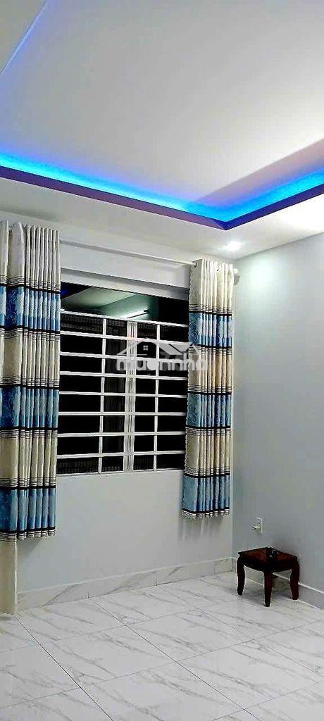 Bán nhà hẻm 6m, 4x12m 1 trệt 2 lầu 1 sân thượng trước sau, chính chủ  - 4