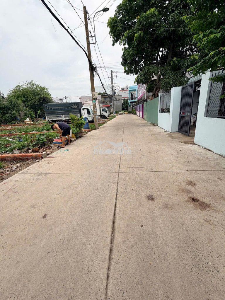 Em chuyên tư vấn mua bán nhà đất hóc môn,anh chị liên hệ em nhé - 4
