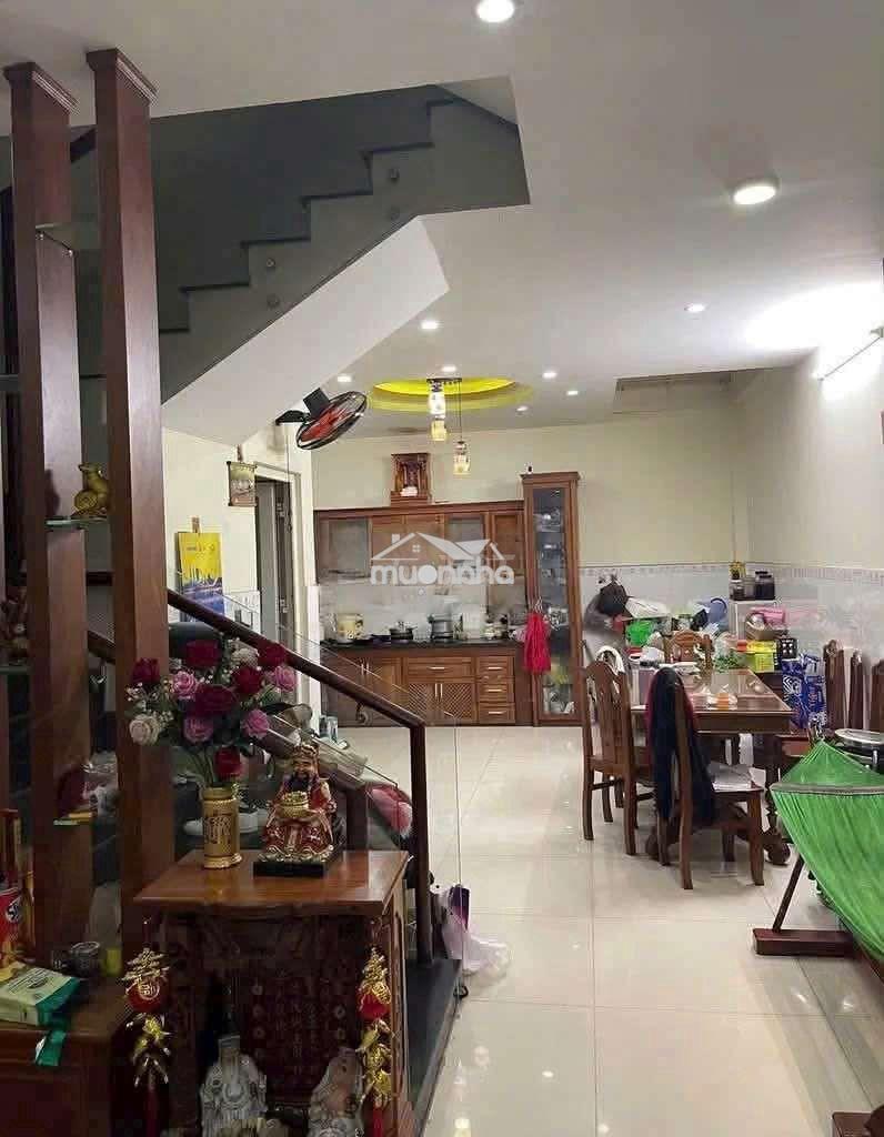 Bán nhà nở hậu 6.50m bà hom p13 q6 - 2