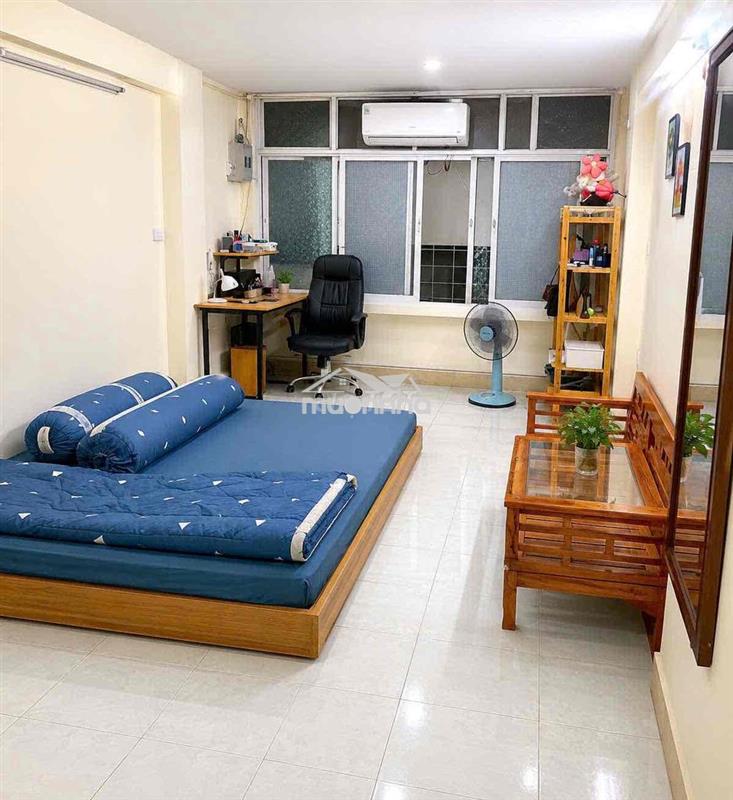 Sau 2 nhà ra phố đối diện đh quốc gia xuân thuỷ 28m nhà 4 tầng 2 ty7