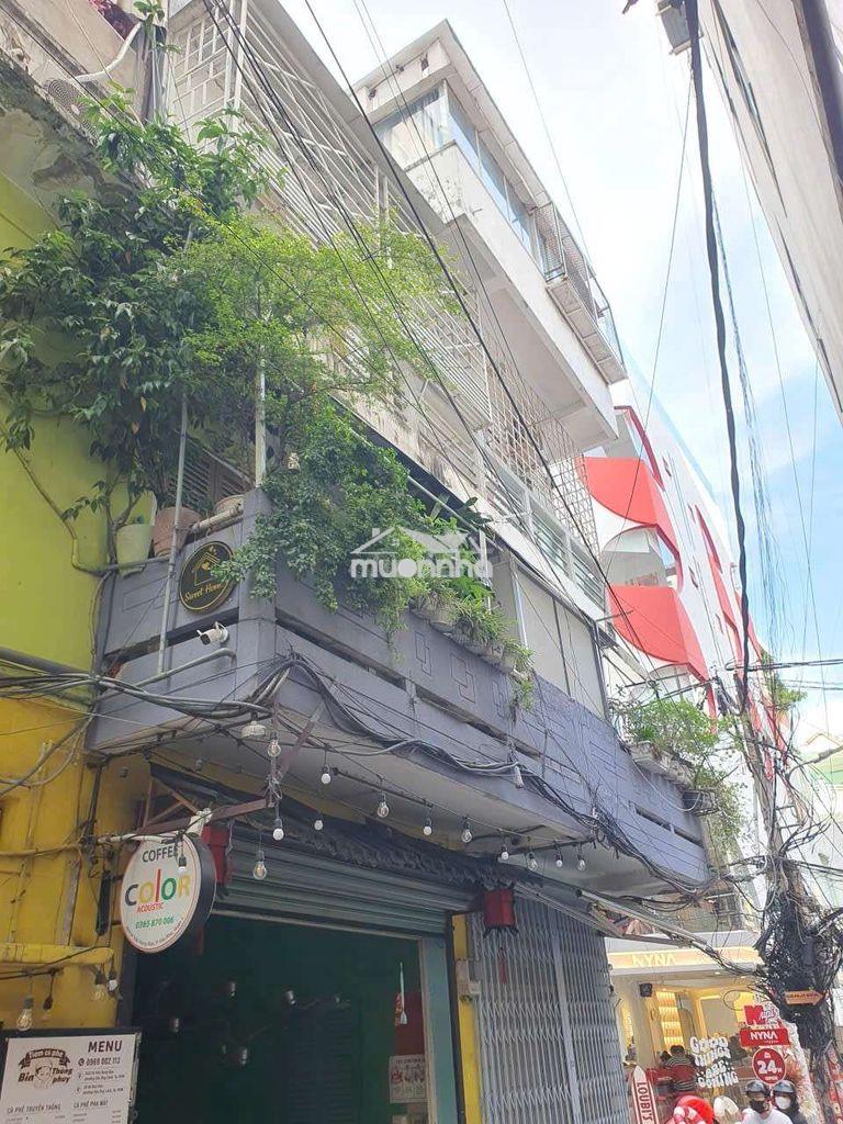 Lầu 1 - trần hưng đạo q1 40m2