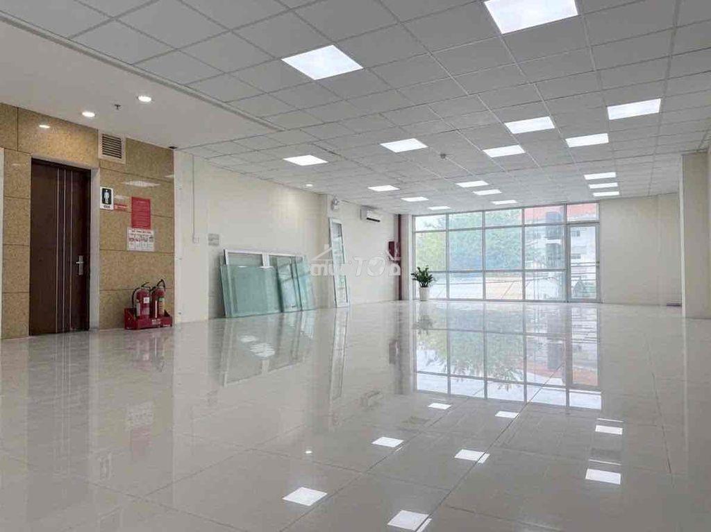 Văn phòng hoàng hoa thám 100m2, sàn suốt, ko cột, 2 hầm, sân đậu ô tô - 2