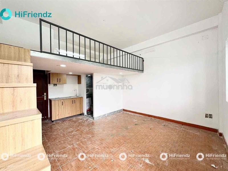 Phòng mới xây 45m2 có gác ngay công viên gia định có ban công