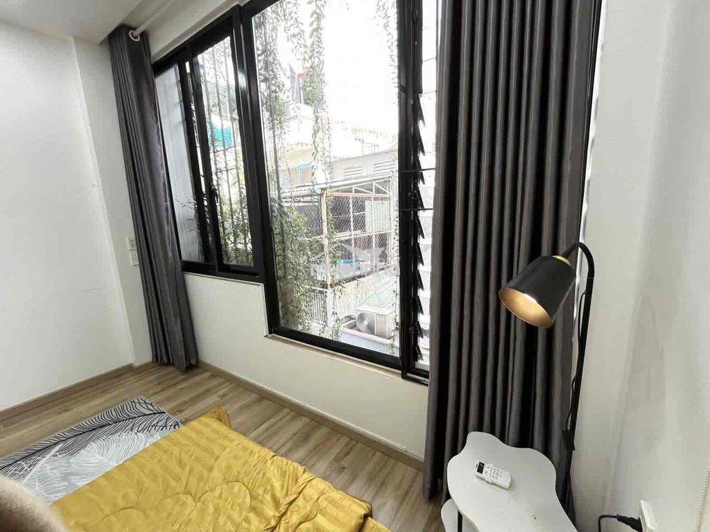 Phòng trọ 20m2 ngay ngã 4 phú nhuận, có view cửa sổ lớn - 3
